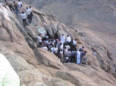 A Wonderful Description of the First Revelation of the Prophet – by an Agnostic&nbsp;Biographer