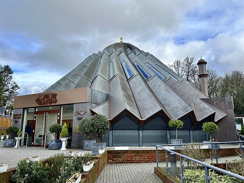 Ahmadiyya Muslim Community: Doctrines of Salvation and&nbsp;Revival